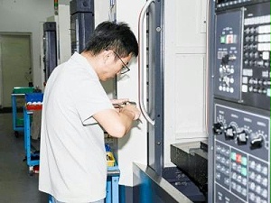 GripSeal staff in operation