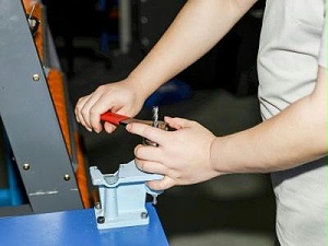 GripSeal Operating Machine